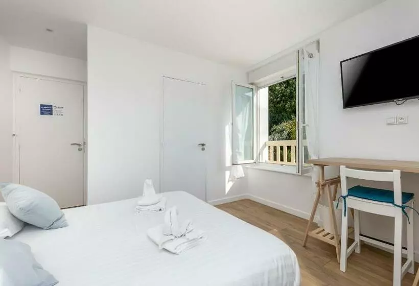 Majatalo L étoile Chambre Spacieuse Avec Sdb Privative Espaces Partagés Cuisine Salon Et Terrasse