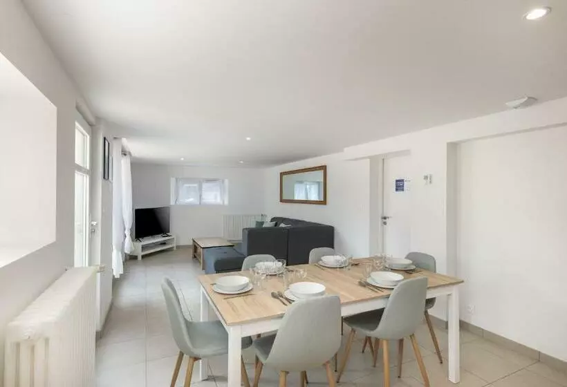 Majatalo L étoile Chambre Spacieuse Avec Sdb Privative Espaces Partagés Cuisine Salon Et Terrasse
