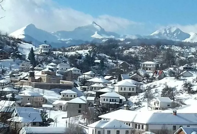 تختخواب و صبحانه Restaurant And Apartments   T Ga Za Jug Lazaropole