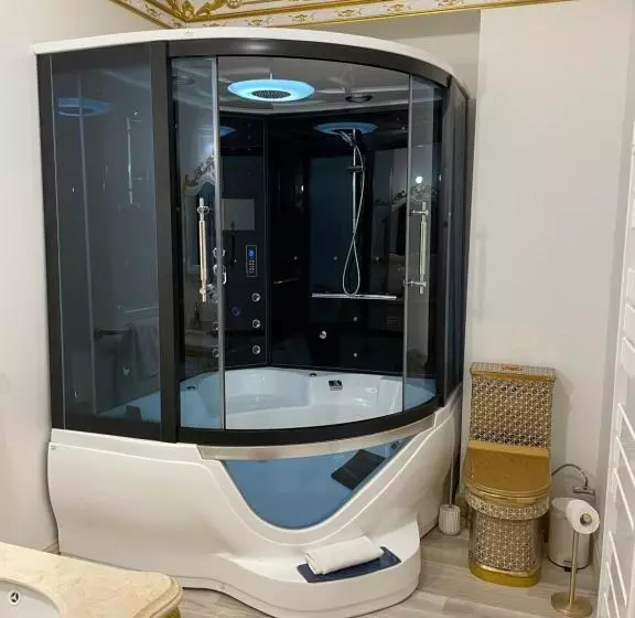 Majatalo Suite Impériale église Du Couvent