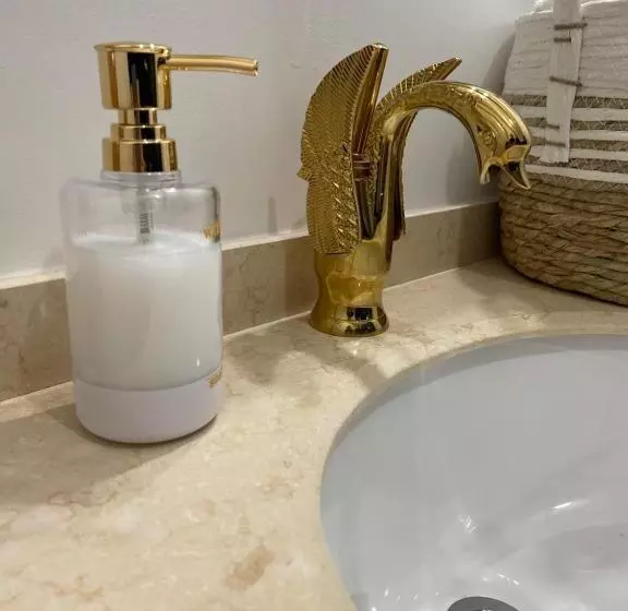 Majatalo Suite Impériale église Du Couvent