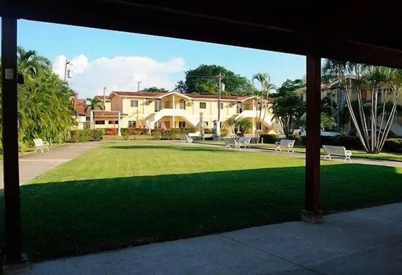 Aparthotel Villa Nuria