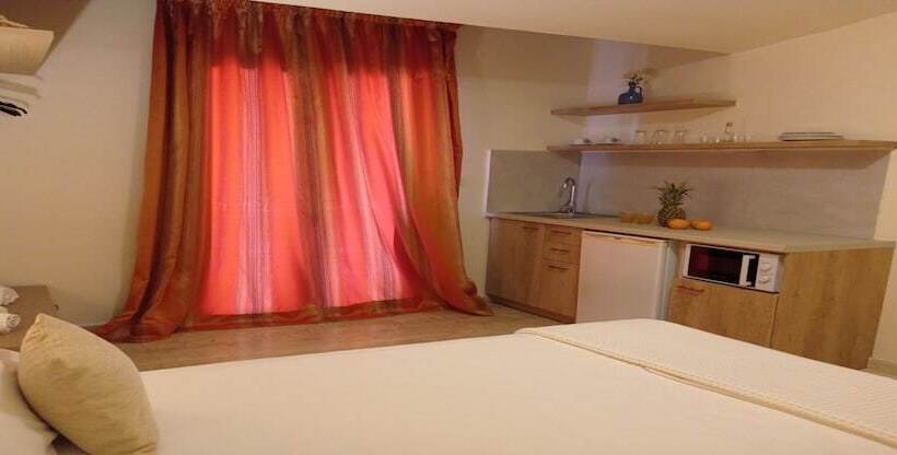 مبيت وإفطار Lofos Apartments