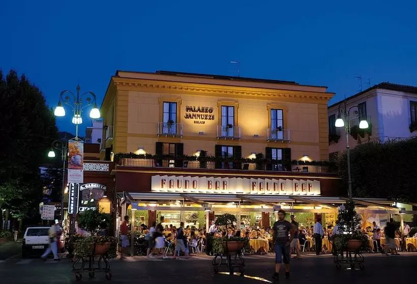 Bed and Breakfast Palazzo Jannuzzi Relais