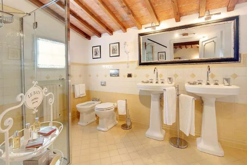 تختخواب و صبحانه Villa Il Sasso Dimora D Epoca