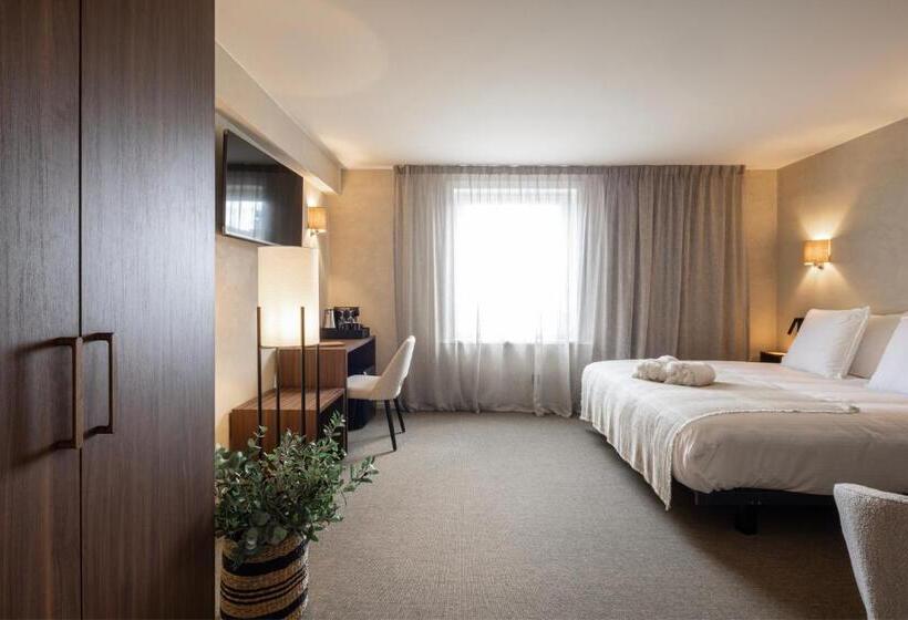 בית מלון כפרי Beach Palace