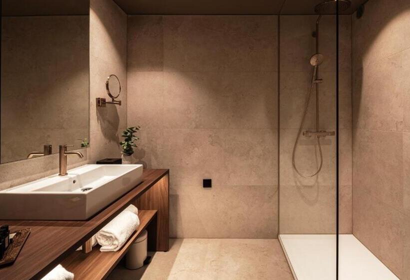 בית מלון כפרי Beach Palace