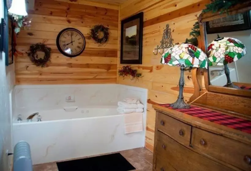 Отель Bear River Lodge