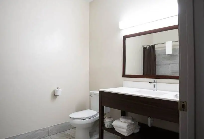 Hotelli Blisspoint Inn & Suites Marion