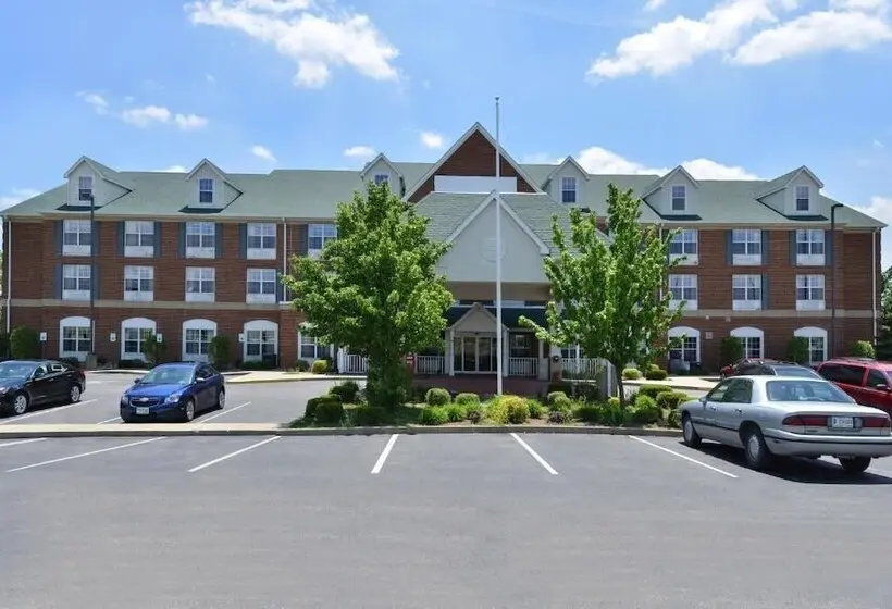 Hotelli Blisspoint Inn & Suites Marion