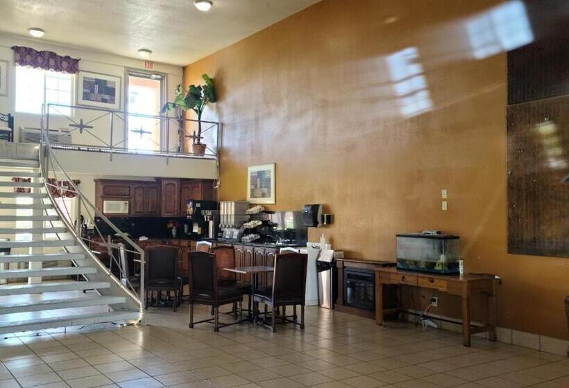 فندق Budget Host Inn