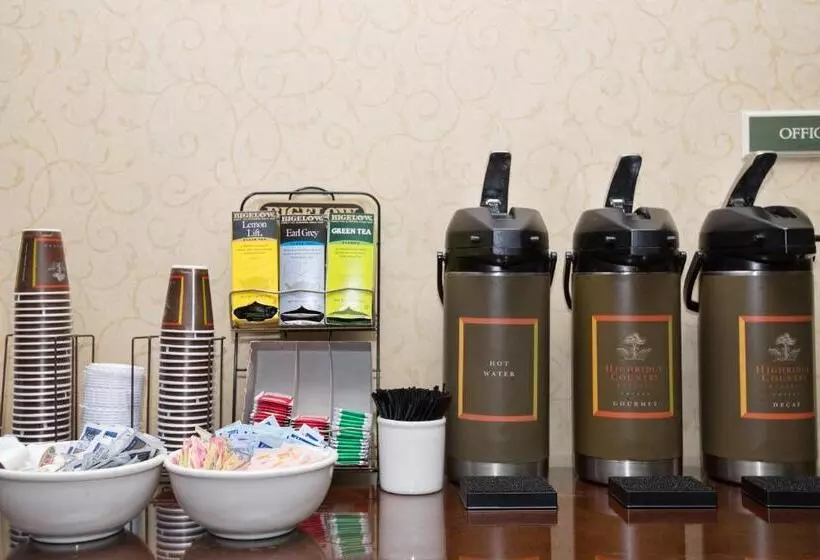 ホテル Country Inn & Suites By Radisson, Goodlettsville, Tn