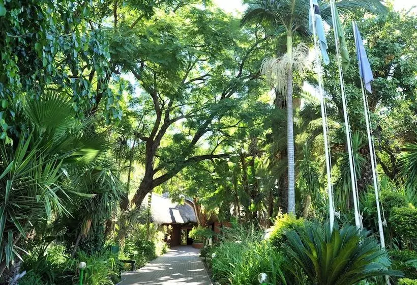 هتل Cresta Marang Gardens