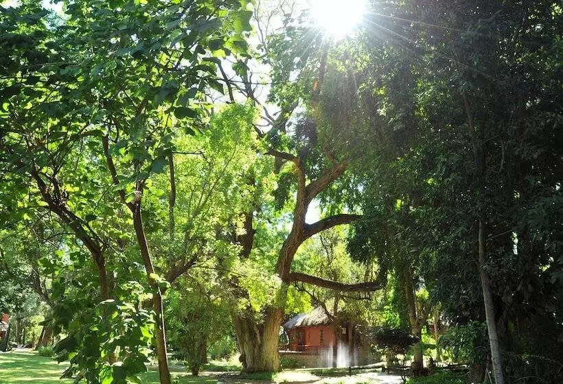 هتل Cresta Marang Gardens