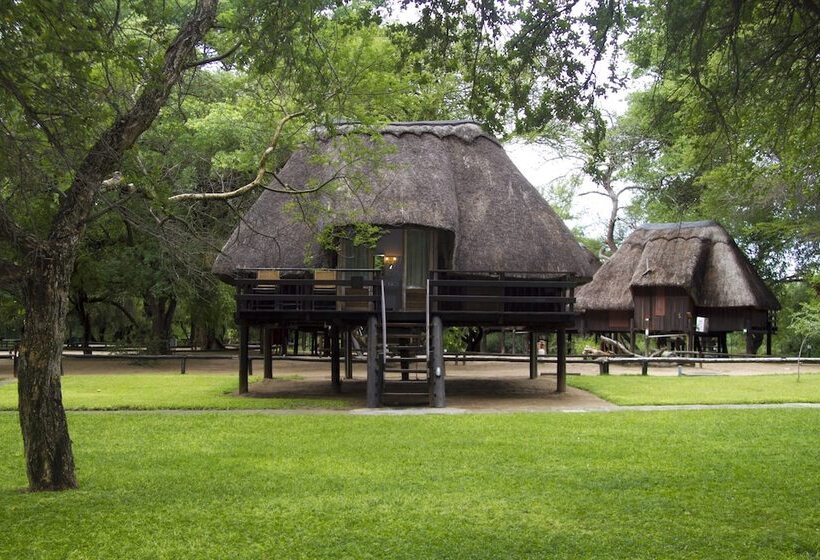 בית מלון כפרי Cresta Marang Gardens