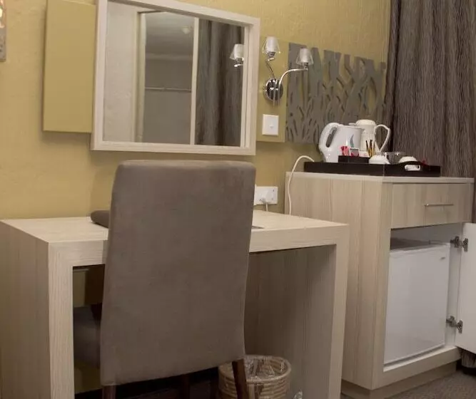 هتل Cresta Marang Gardens