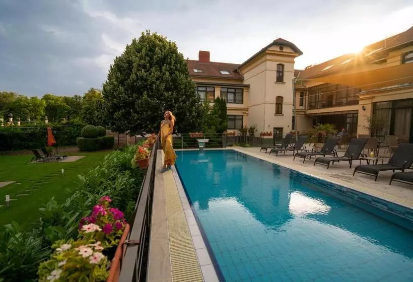 Отель Elizabeth