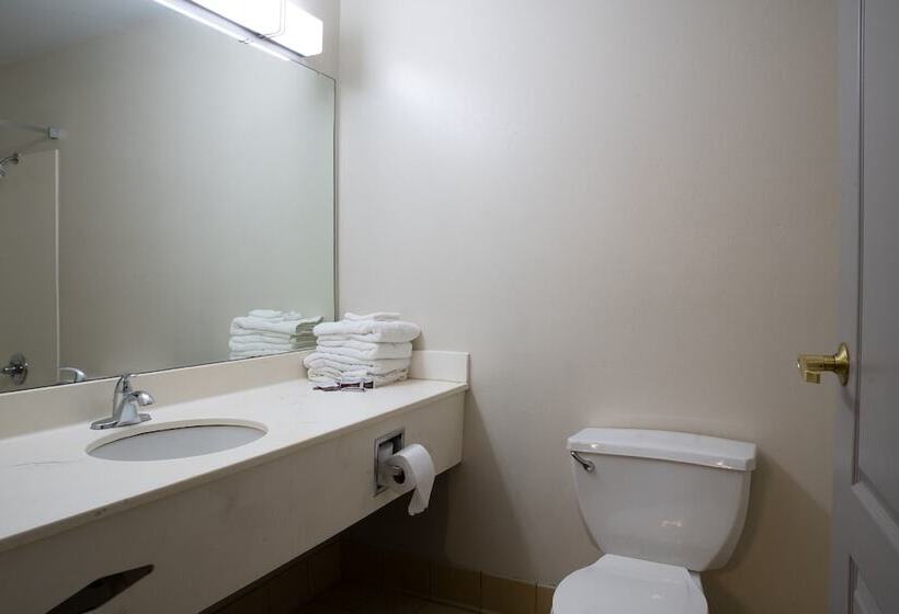 Отель Blisspoint Inn & Suites Marion