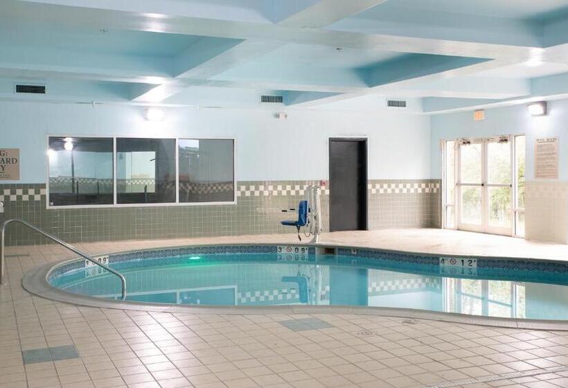 Отель Blisspoint Inn & Suites Marion