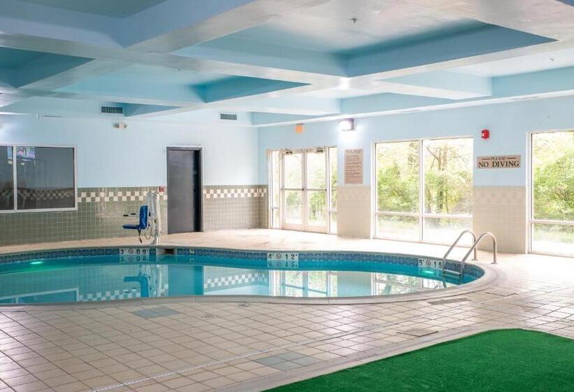 Отель Blisspoint Inn & Suites Marion