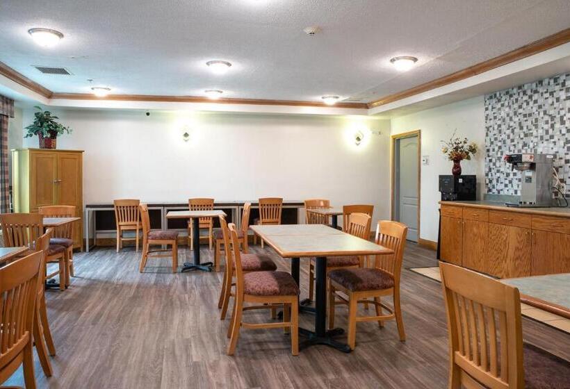 Отель Blisspoint Inn & Suites Marion