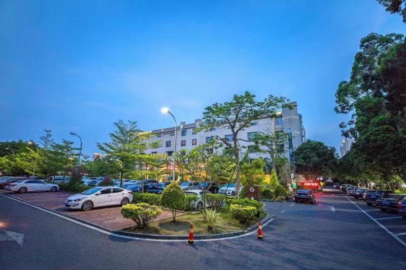 Otel Golden Bridge Garden