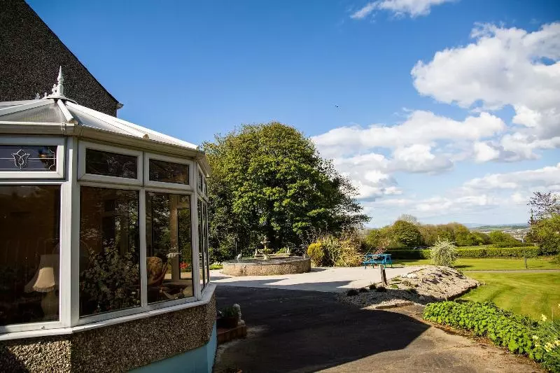 هتل Groarty House/manor