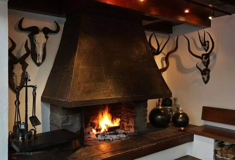 Hotel Hinterwies – Ski In / Lodge / Dine