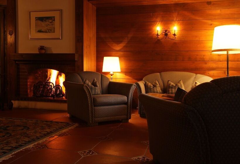 בית מלון כפרי Hinterwies – Ski In / Lodge / Dine