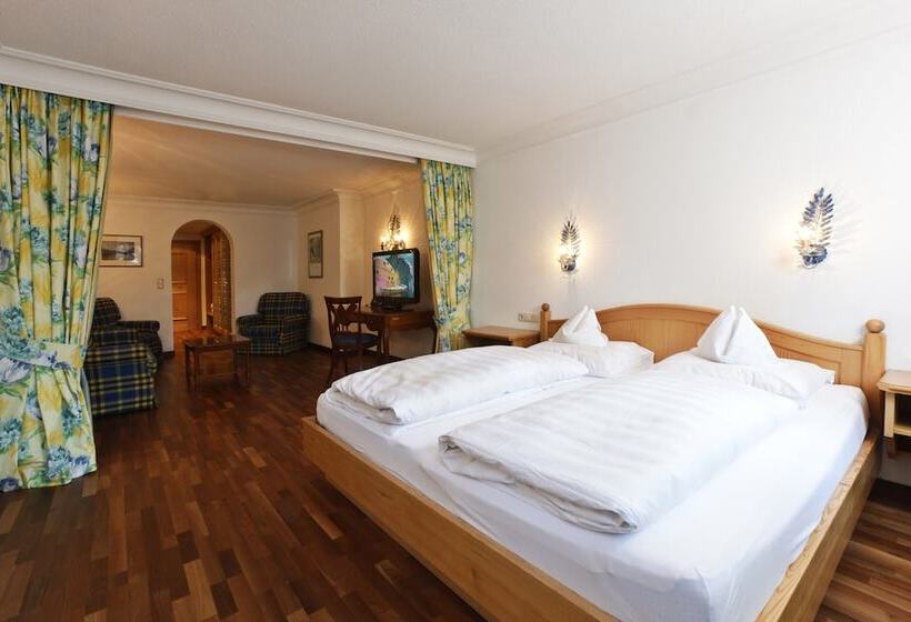 בית מלון כפרי Hinterwies – Ski In / Lodge / Dine