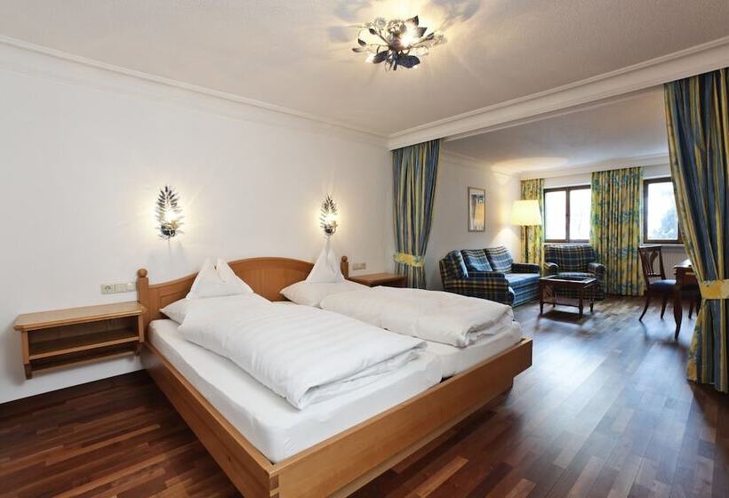 בית מלון כפרי Hinterwies – Ski In / Lodge / Dine