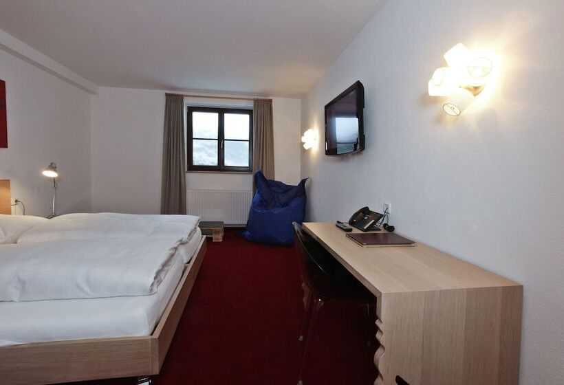 בית מלון כפרי Hinterwies – Ski In / Lodge / Dine