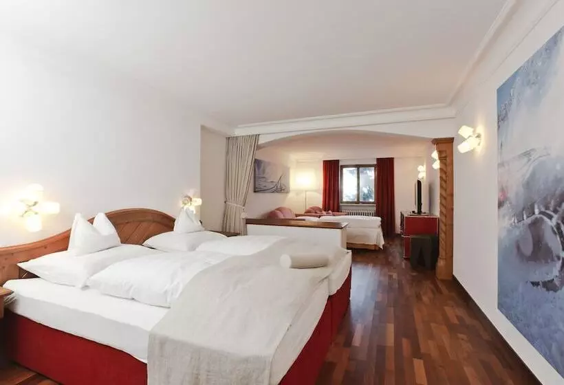 Hotel Hinterwies – Ski In / Lodge / Dine