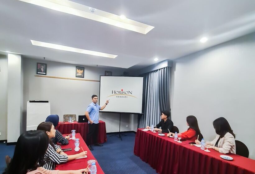 Отель Horison Kendari
