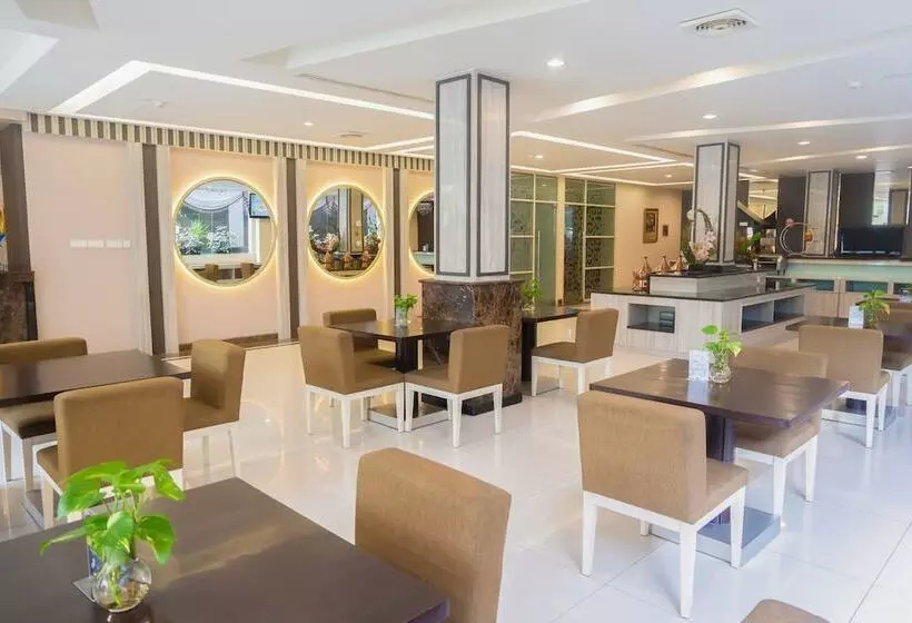 בית מלון כפרי Horison Kendari