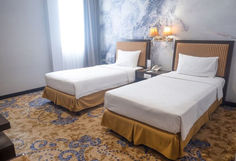 Отель Horison Kendari