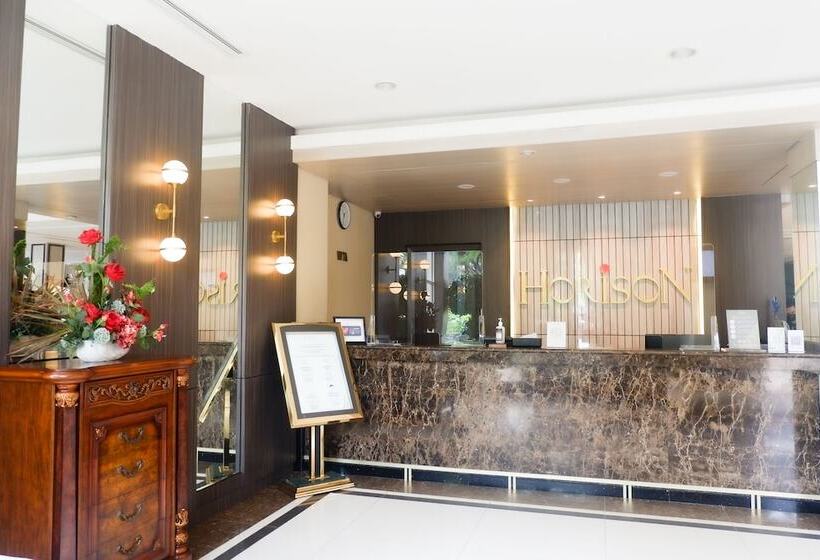 Отель Horison Kendari