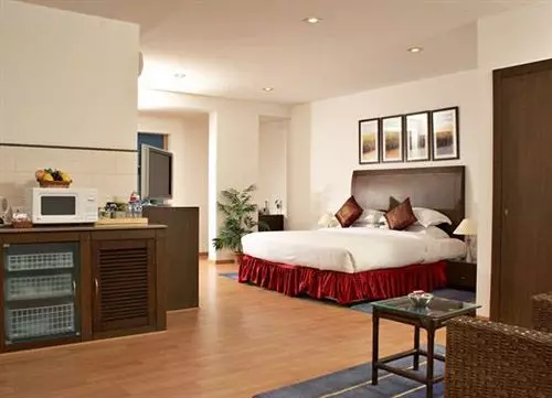 ホテル Shilton Residence