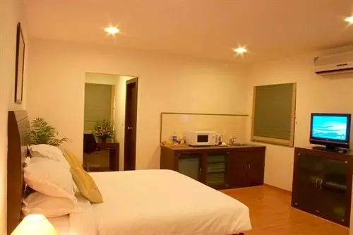 ホテル Shilton Residence