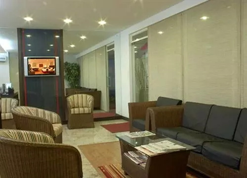 ホテル Shilton Residence