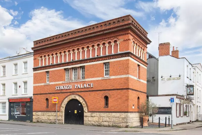 Hotel Strozzi Palace Suites By Mansley