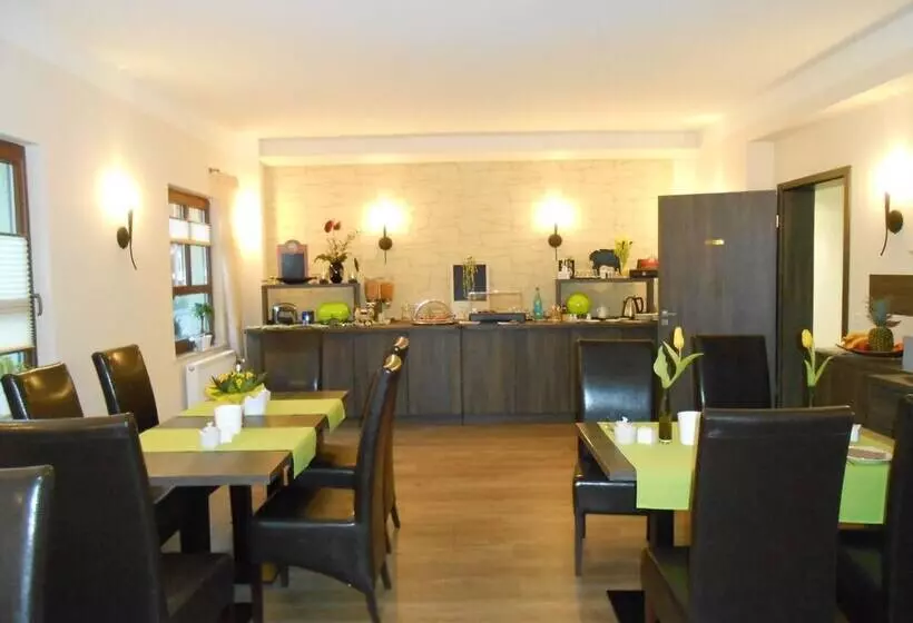 Отель Weisse Elster