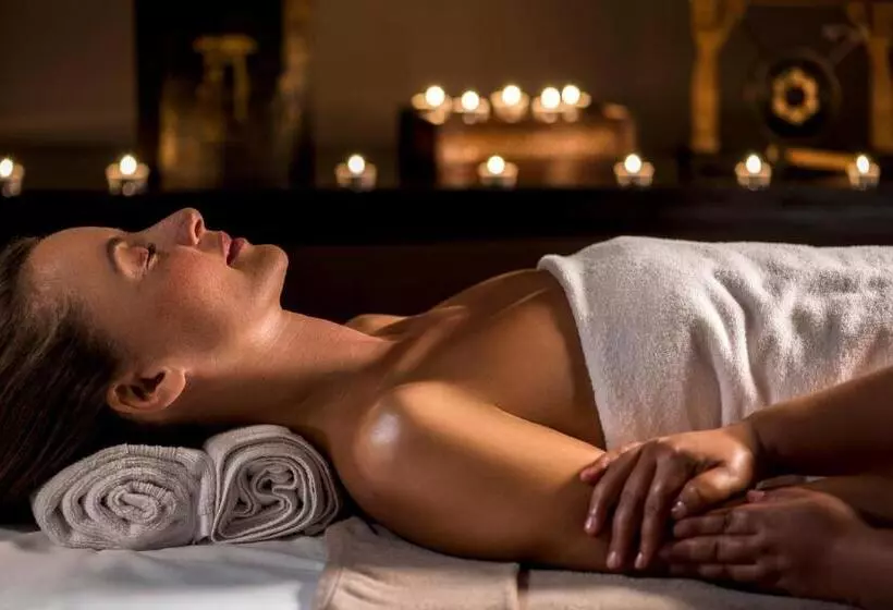 בית מלון כפרי Widiane Resort