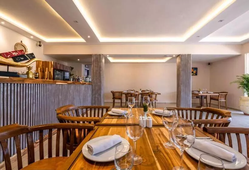 בית מלון כפרי Widiane Resort