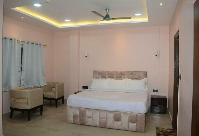 Maharaja Hotel & Banquet