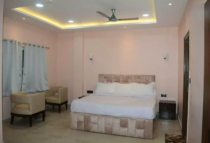Maharaja Hotel & Banquet