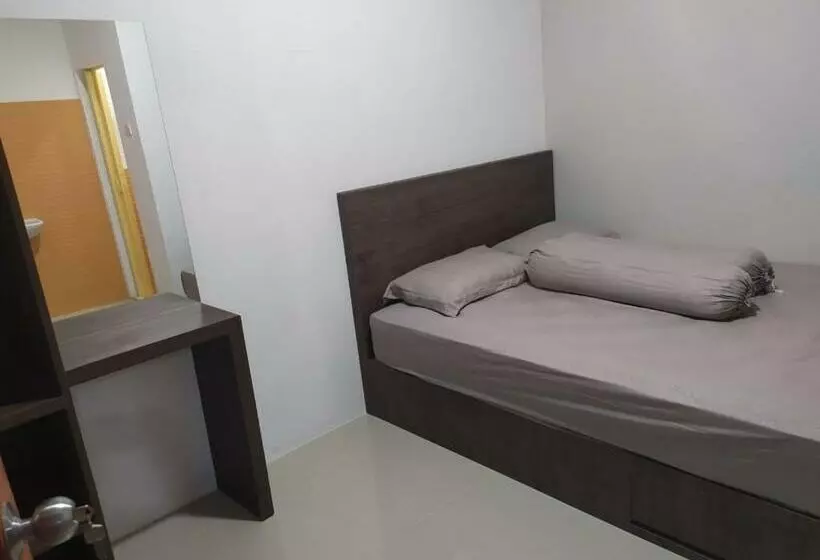 پانسیون Rooms At Josapa Guest House