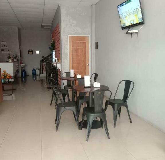 پانسیون Rooms At Josapa Guest House