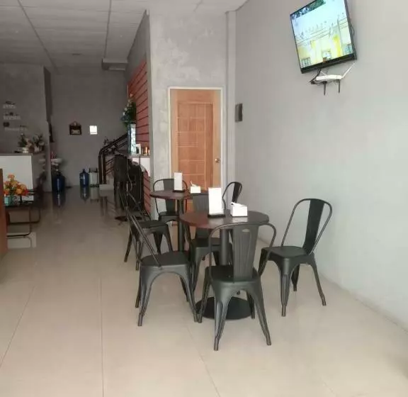 پانسیون Rooms At Josapa Guest House