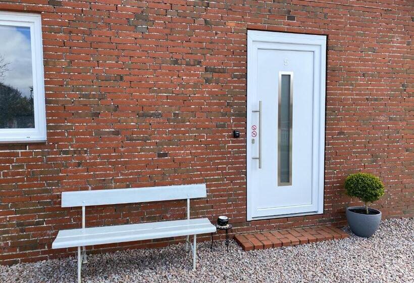 Пансион Großes Doppelzimmer Mit Eigenem Bad Und Kühlschrank, Frisch Saniert